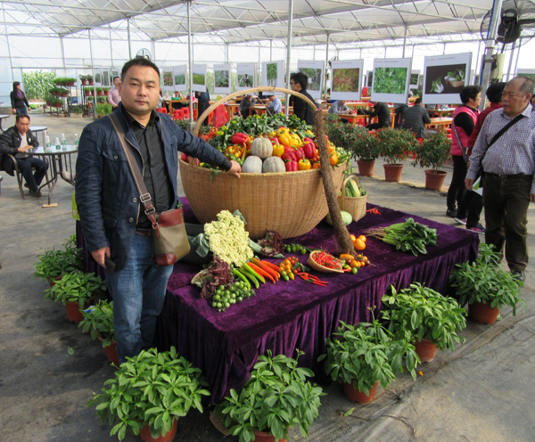 公司營(yíng)銷團(tuán)隊(duì)到廣州市農(nóng)科院南沙基地觀摩學(xué)習(xí)